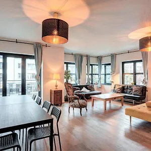 https://theater-lodge-luxury-apartment-in-heart-of-antwerp.brusselshotelsbook.com
