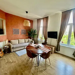 https://glorious-central-antwerp-apartment-2-min-to-city.brusselshotelsbook.com