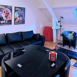 https://family-gamers-loft-40-m2.hotelsantwerp.net